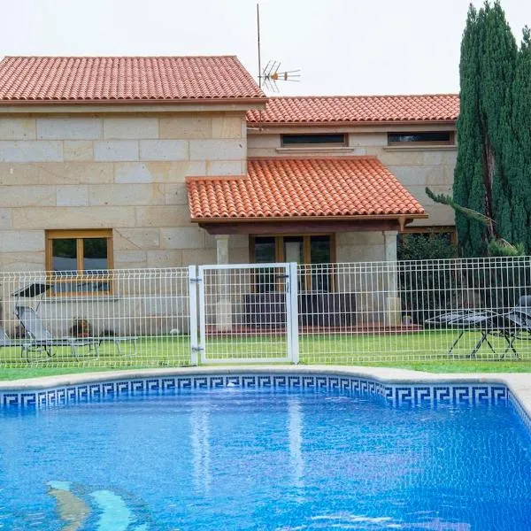 Welcome Villa O Sidrón, hotel en Alba