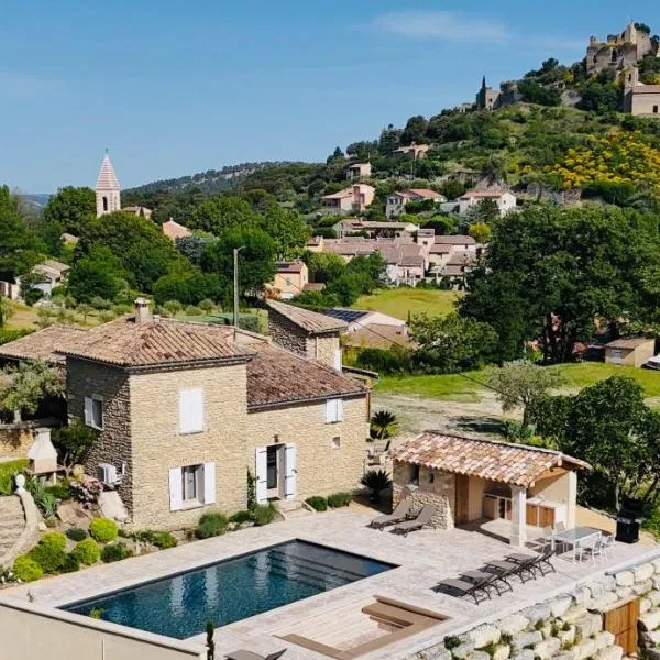 Mas des Anges - Bastide de 5 chambres avec piscine, hotel in Entrechaux