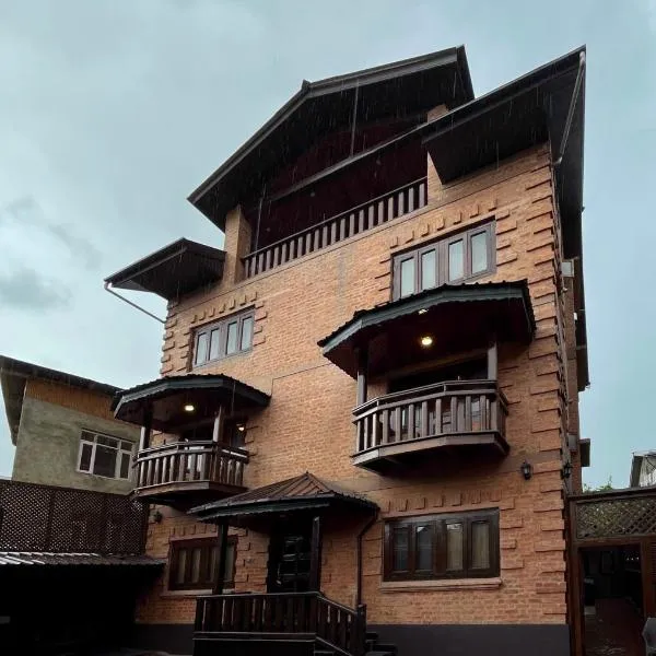 Taha Inn Home comfort, hotel v destinaci Šrínagar