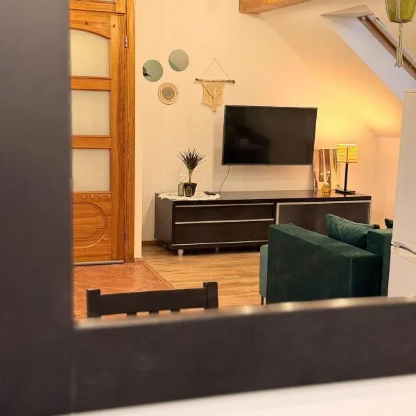 Widokowo - Apartament z tarasem i ogródkiem, hotel in Tuchom