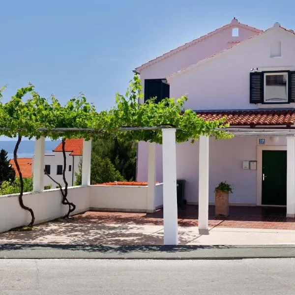 Apartments Mel, hôtel à Bol