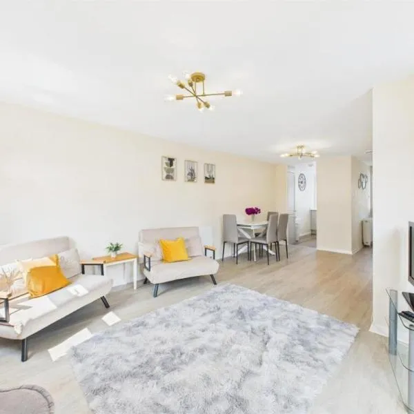 MODERN 2 BED BUNGALOW SLEEPS 4 Pet friendly SUMMER SALE, hotel v destinaci Calne