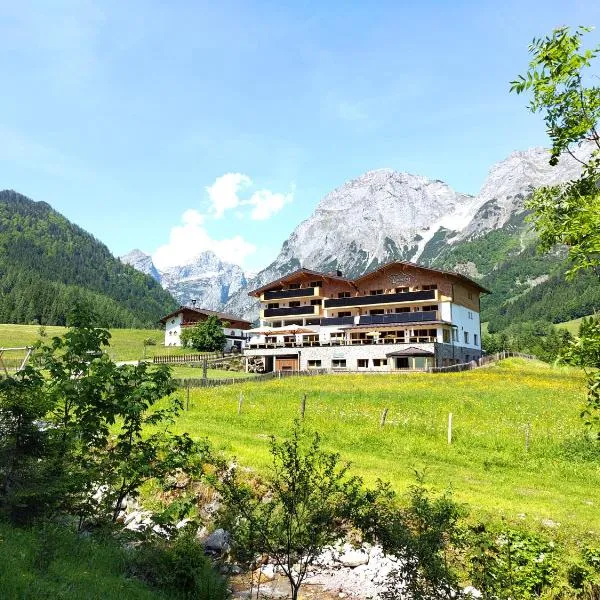 Berghotel Lämmerhof, hotel v destinácii Sankt Martin am Tennengebirge