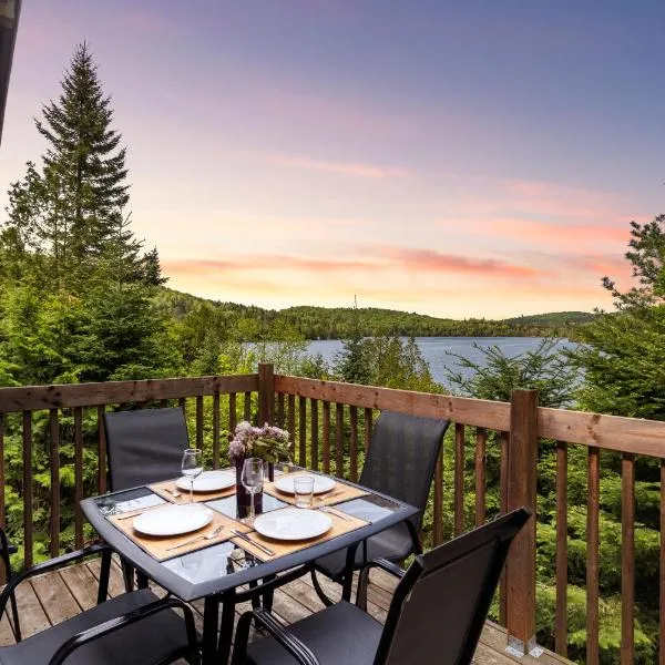 Le P'tit Bonheur - Plage avec embarcations, hotel in Sainte-Lucie-de-Doncaster
