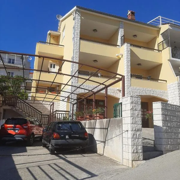 Apartmani Molo Mare 2, hotel in Hvar