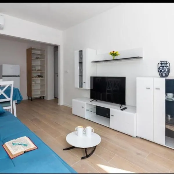 Apartman Mila Domina, hotell Živogošćes