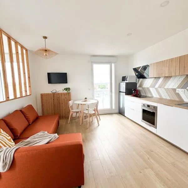 Cosy Soie, hotel in Vaulx-en-Velin