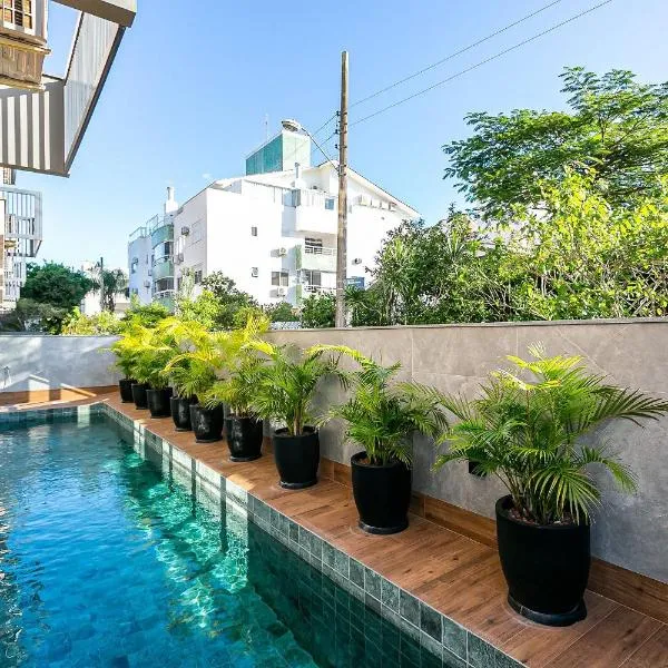 Apt con piscina a 6 min de playa de Jurerê JPR217, hotel en Florianópolis