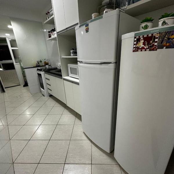 Apartamento frente mar com 3 suítes e 2 vagas de garagem - Foto 4