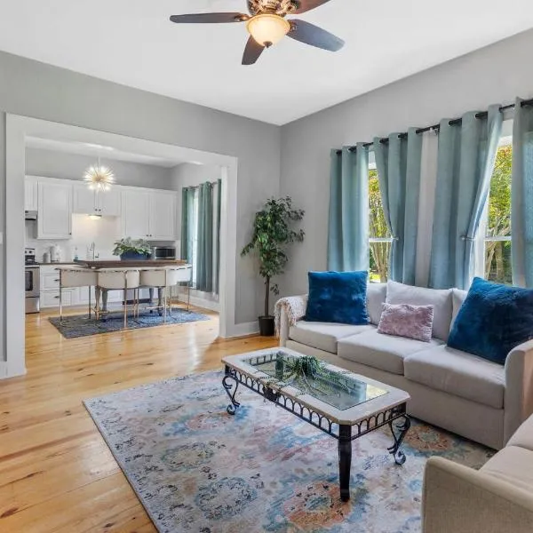 2 Bedroom Home in Downtown Lake Charles La, hotel a Lake Charles