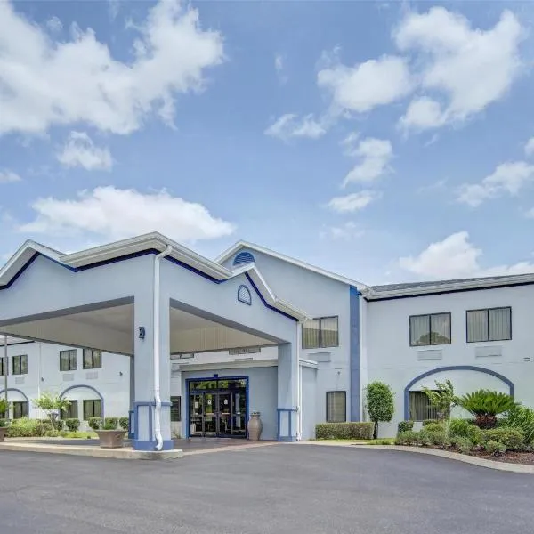 Best Western Opp Inn, готель у місті Opp