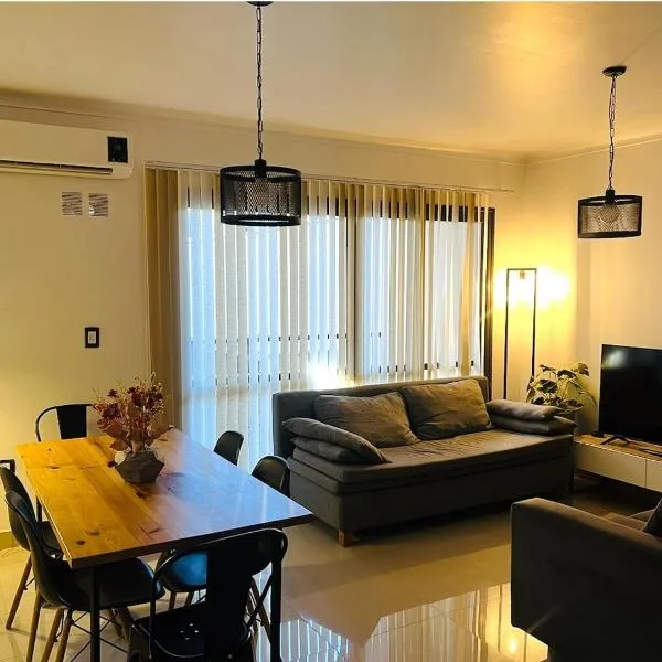 Departamento de categoría con cochera, hotel in Mendoza