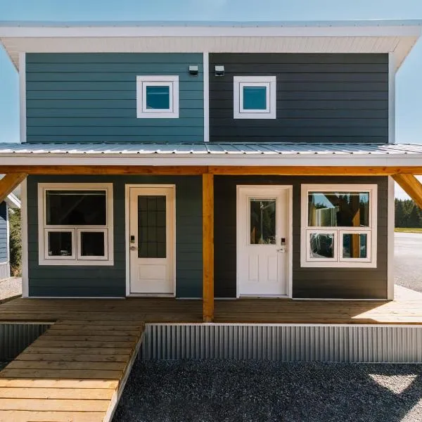 Adventure Knap Shack, hotel in Nordegg