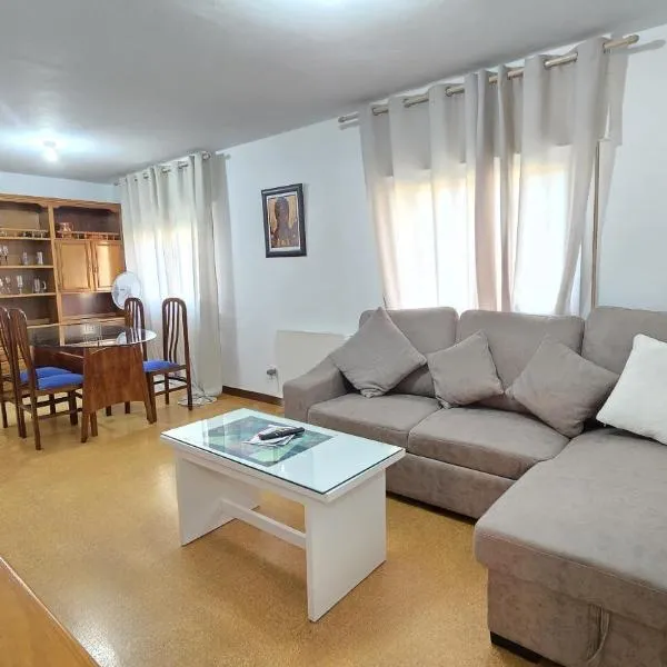 Piso Vacacional Familiar en Verín, hotel v destinaci Verín