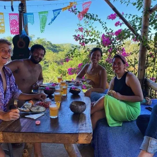 Hostal-Camping Bajo Las Estrellas, hotel en Mazunte