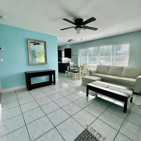 2 min walk to beach & free parking Lauderdale 21-1, khách sạn ở Fort Lauderdale