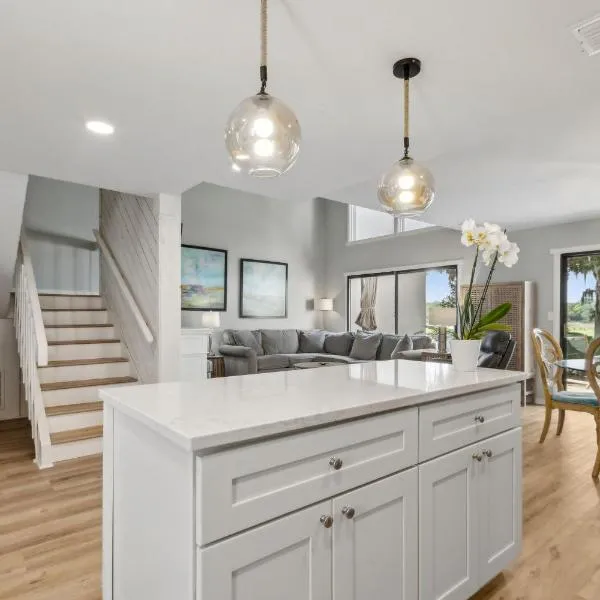 3013 Sea Marsh Road - Stunning Golf and Marsh View โรงแรมในเฟอร์นันดินาบีช