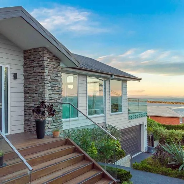 Sea View Paradise with Hot Tub, hotel em Christchurch