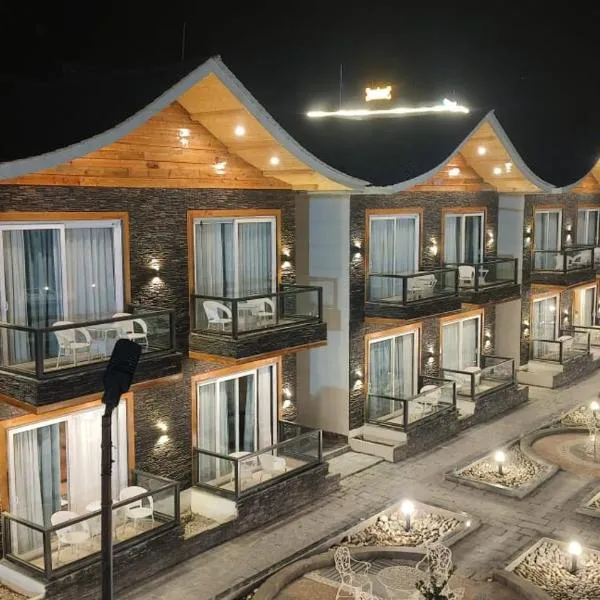 Shivalaya Retreat - A River Side Resort, hotel en Manali