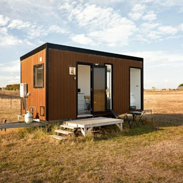 Lough View Cabin by Tiny Away, hotel v destinaci Rosecrook