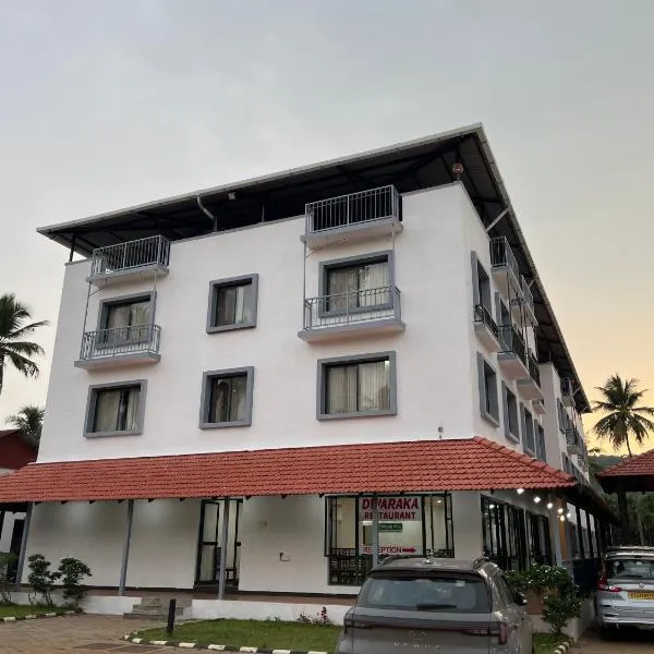 HOTEL DWARA, hotel v destinaci Subrahmanya