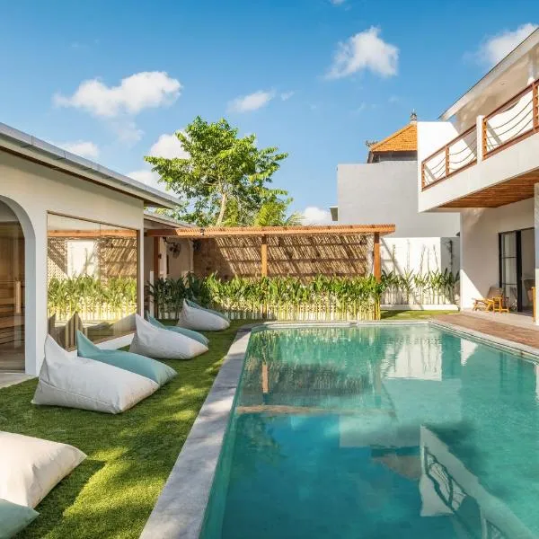 CHAO Villas Rooms Recovery Spa, hotel in Uluwatu