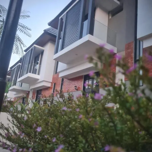 Sabrina Sweet Villa Batu walking distance Jatim Park 2 โรงแรมในบาตู