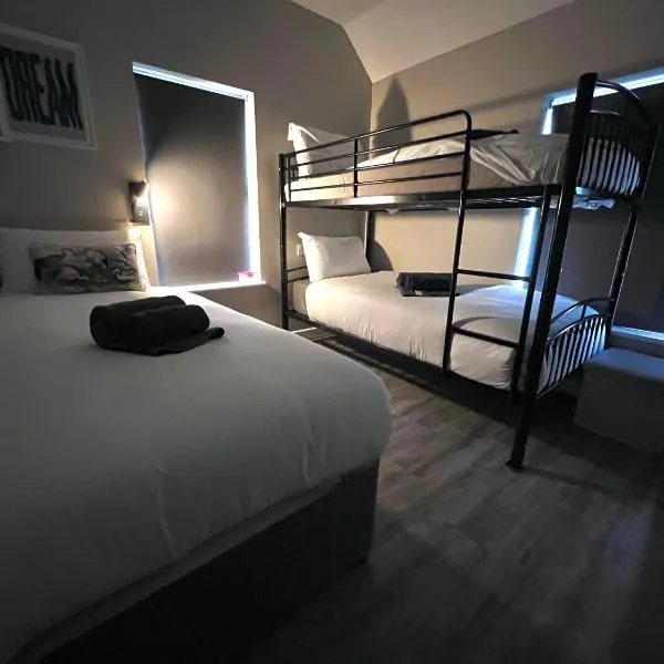 The Nest Hostel Strandhill, hotel v destinaci Strandhill