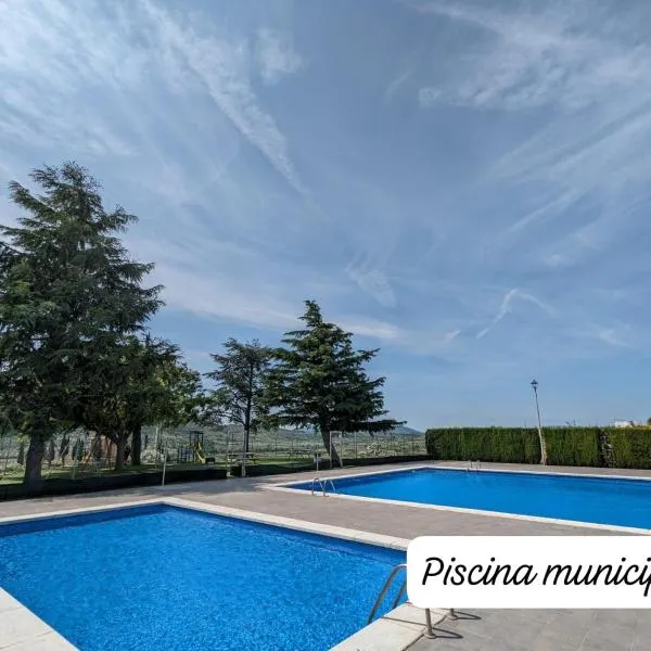 Casa Liberta – hotel w mieście Canet lo Roig