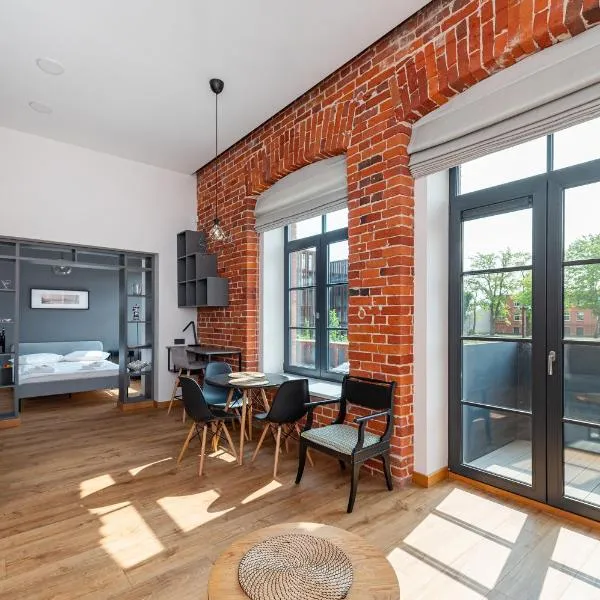 Shanti barracks apartment #3 by Polo Apartments, hotel di Kaunas