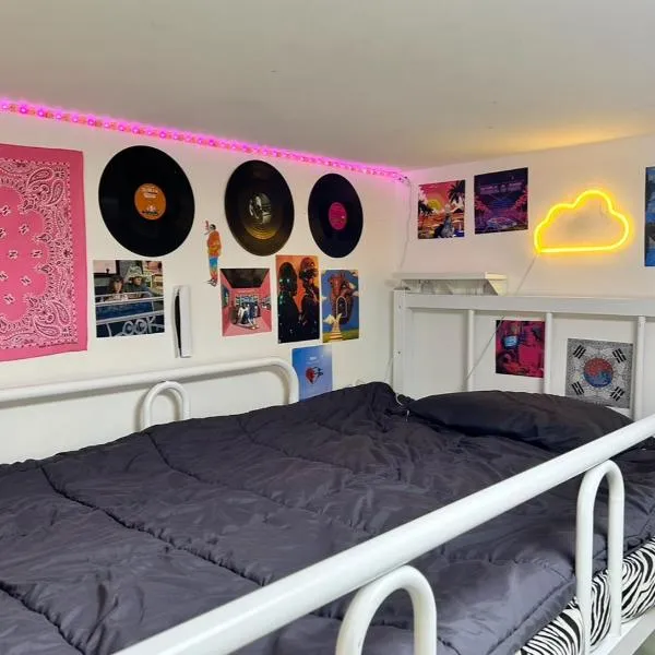 Art Guesthouse and Rooftop, hotel in Seoul