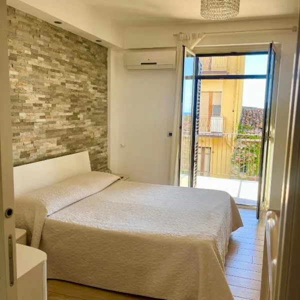 A&G Appartamento vicino al mare, hotel u gradu Akvedolči