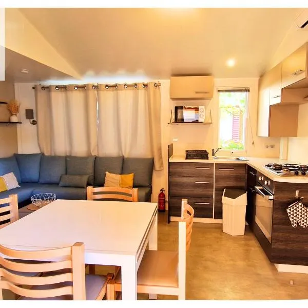 Le Casita des Eucalyptus, Mobil-home 3 chambres aux Sables du Midi à Valras-Plage, hotel u gradu 'Valras-Plage'