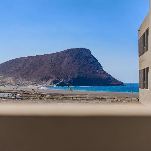 Oceanfront Oasis - Stunning beach view apartment, hotel din El Médano