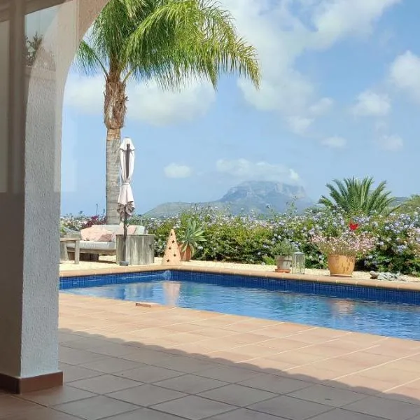 Villa Golondrina LOCDENIA, hotel in Beniarbeig