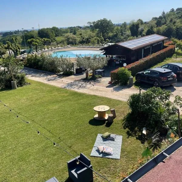 Agriturismo La Rondinella, hotel v destinaci Dozza