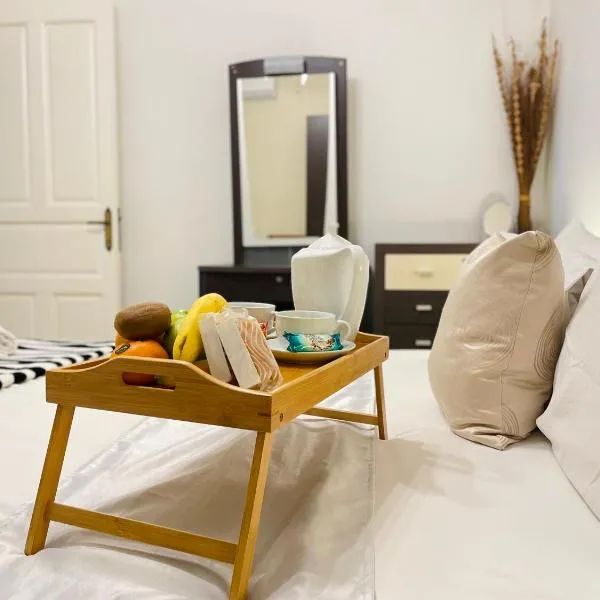 Seafront Maisonette Ocean Views & Terrace, khách sạn ở Mellieħa