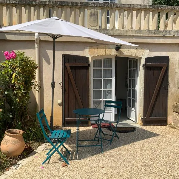 Le Picot86370, hotel em Marçay