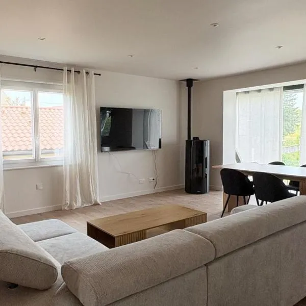Appartement 3 chambres avec jardin et garage, hotel in Langogne