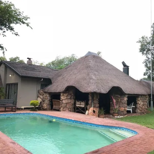 Sanyati Guesthouse, hotel in Kathu
