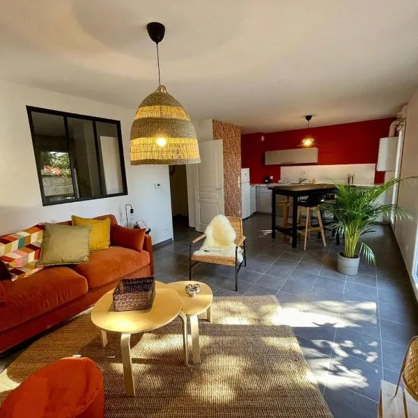 Le Loft de Genas - La Cabane, hotel v destinaci Genas