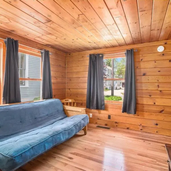 Grand Harbor Apartments Unit 2 - 108, hotel in Grand Haven