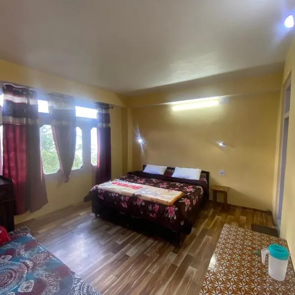 Shanti Homestay, hotel v destinaci Kalpa