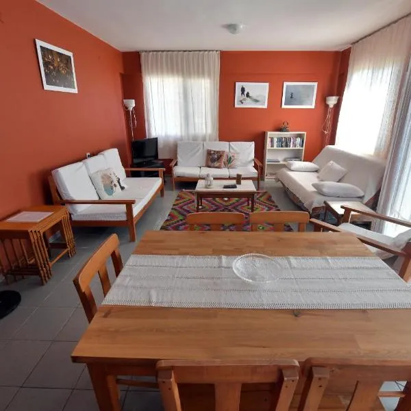 Mimas Garden Apartments, khách sạn ở Karaburun