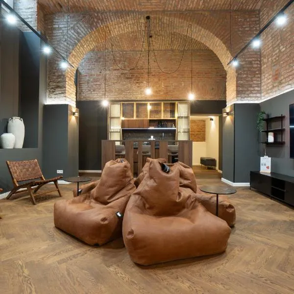 Spacious 3BR Escape with Sauna and Billiard, hotel ve Vídni