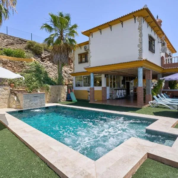 Cortijo la Encina, hotel v destinaci Sayalonga