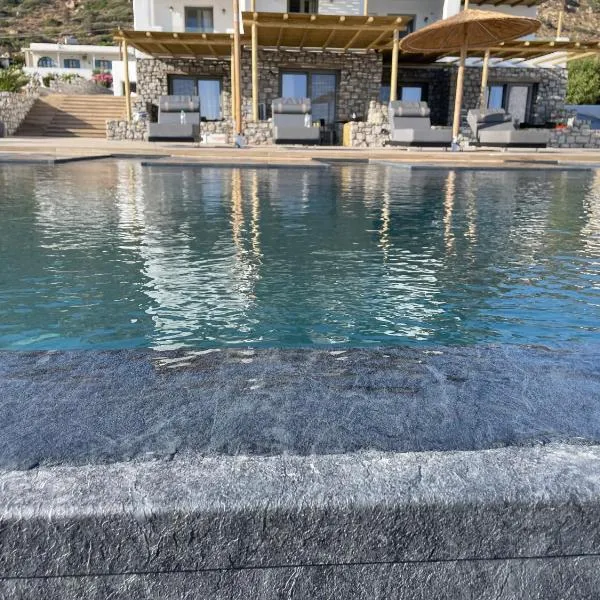Latramys Suites, hotel in Mikri Vigla