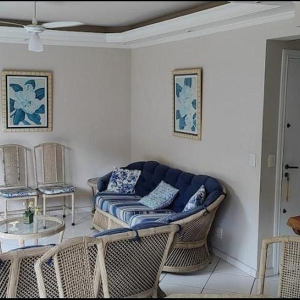 Apartamento Guarujá Enseada 2 quadras da Praia