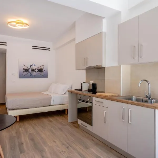 Apeiron Blue Perissa Apartments，位于佩里萨的酒店