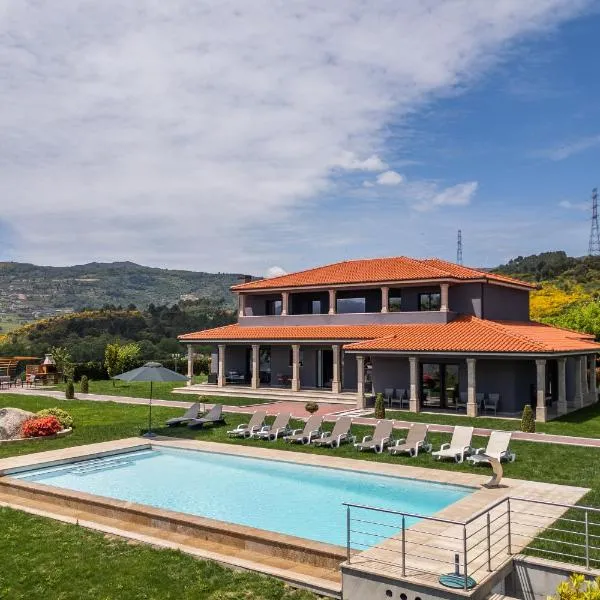 Ladeira Suites, a Douro Retreat by HostWise, hotel in Santa Marinha do Zêzere